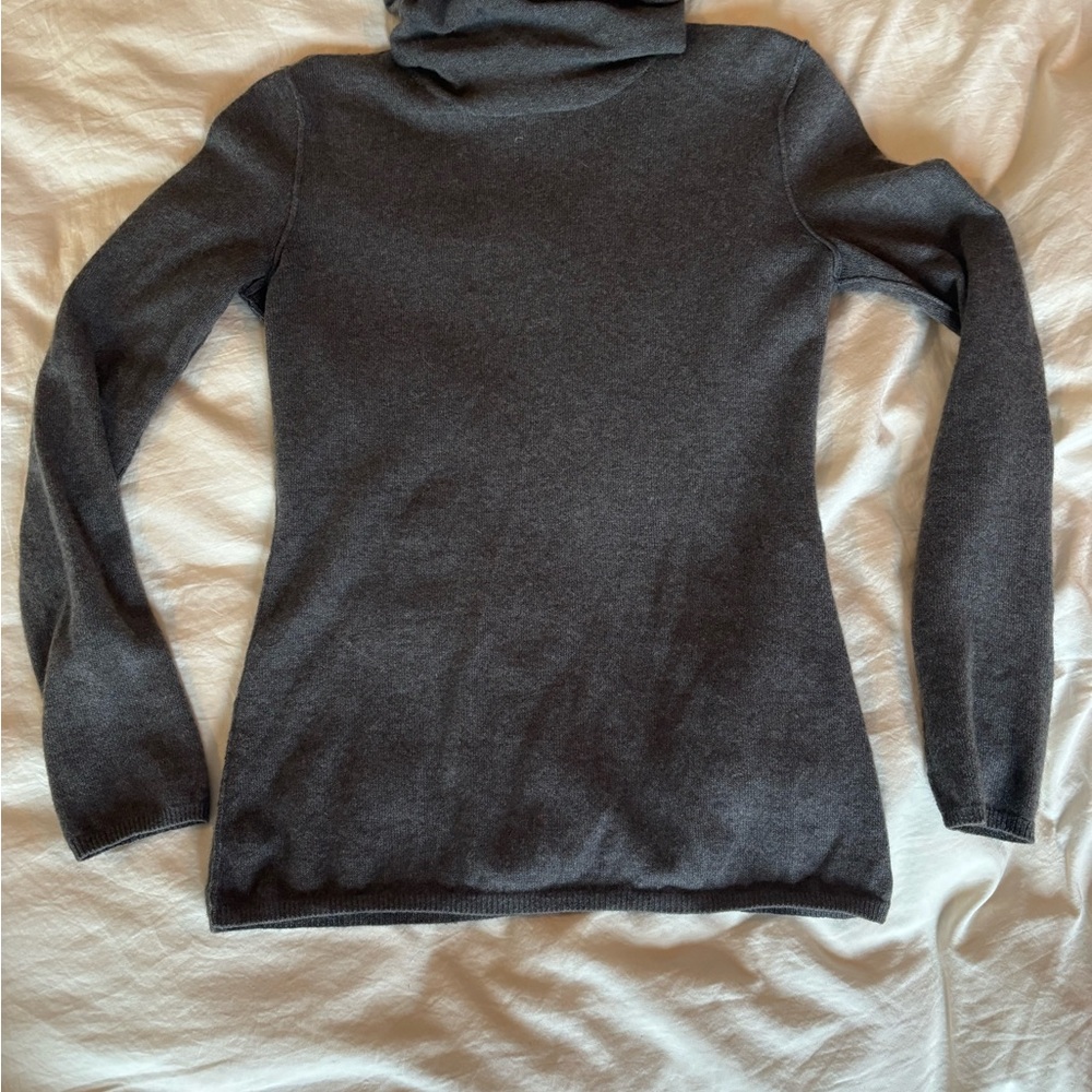 Women's Cashmere Turtleneck Sweater